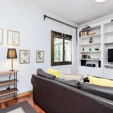 2 Bedroom By Sagrada Familia *