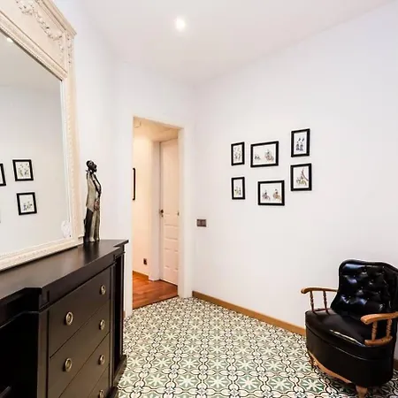 2 Bedroom By Sagrada Familia Apartment