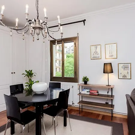 Apartment 2 Bedroom By Sagrada Familia Barcelona
